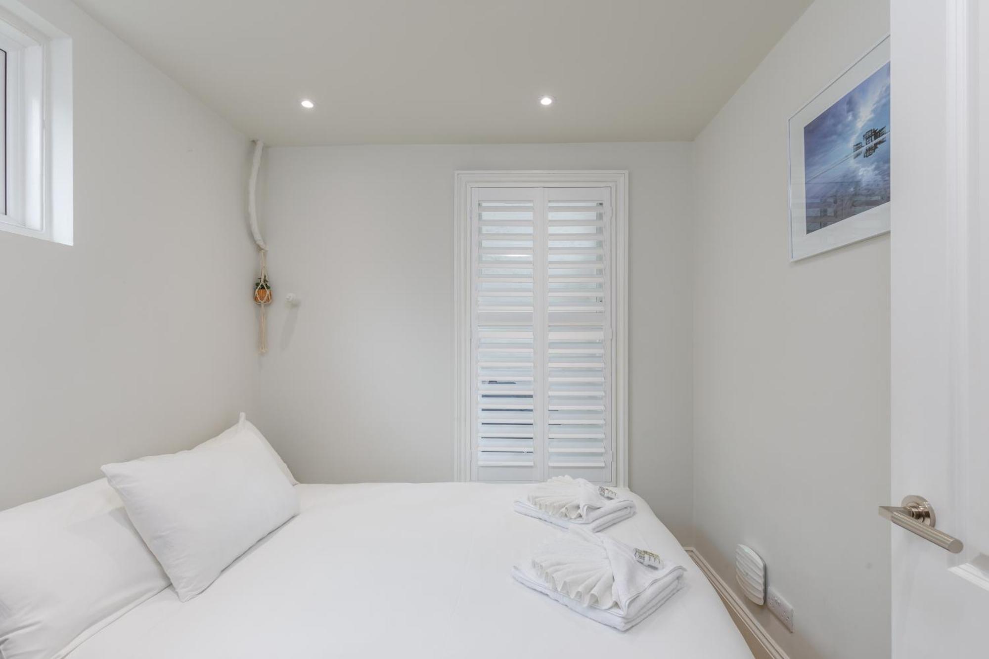 Spacious 2 Bedroom Apartment With Beautiful Garde Μπράιτον Εξωτερικό φωτογραφία